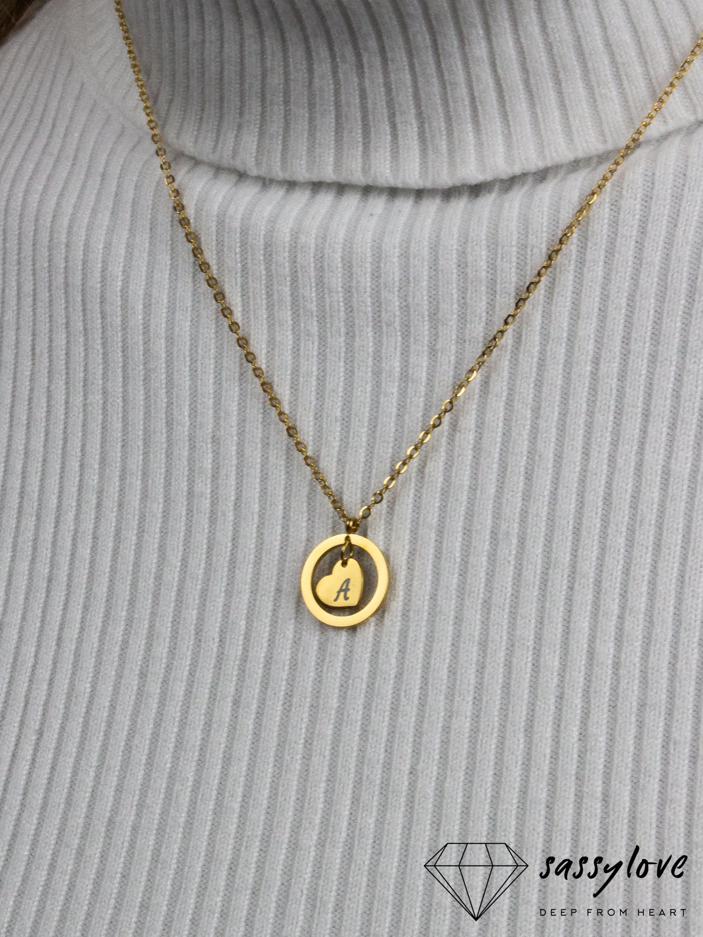 Herzhalskette im Ring